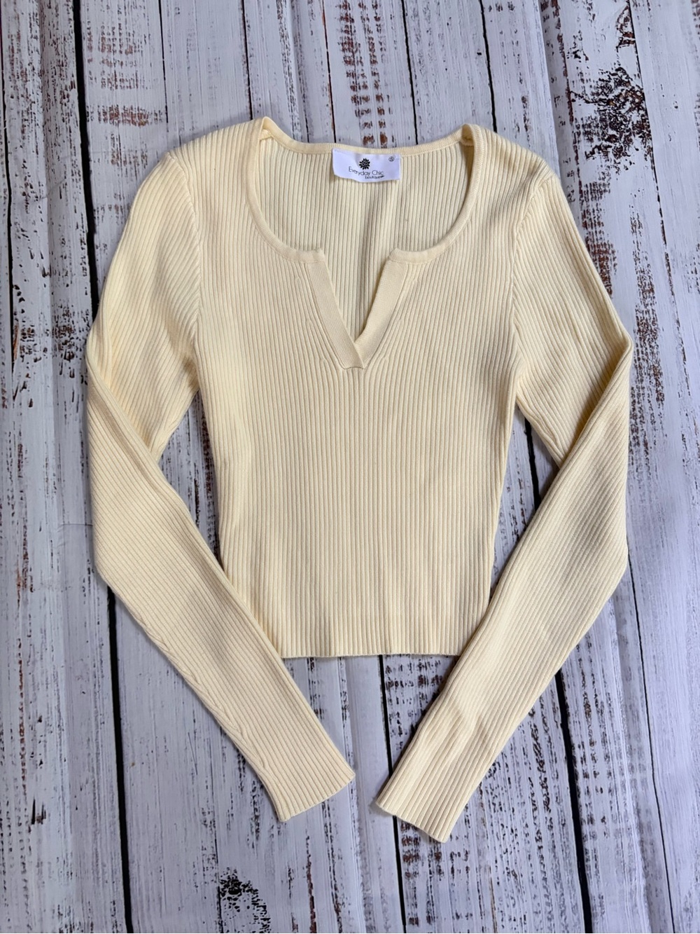 Women’s S Boutique Cream Ribbed Notch-Neck Long Sleeve cropped Top NWOT